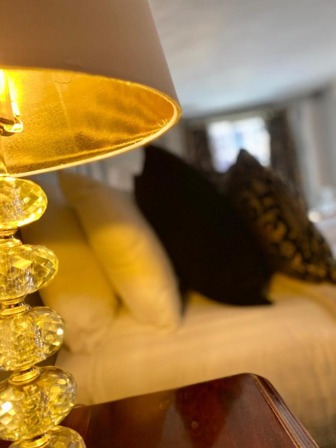 White Hart Hotel 3*