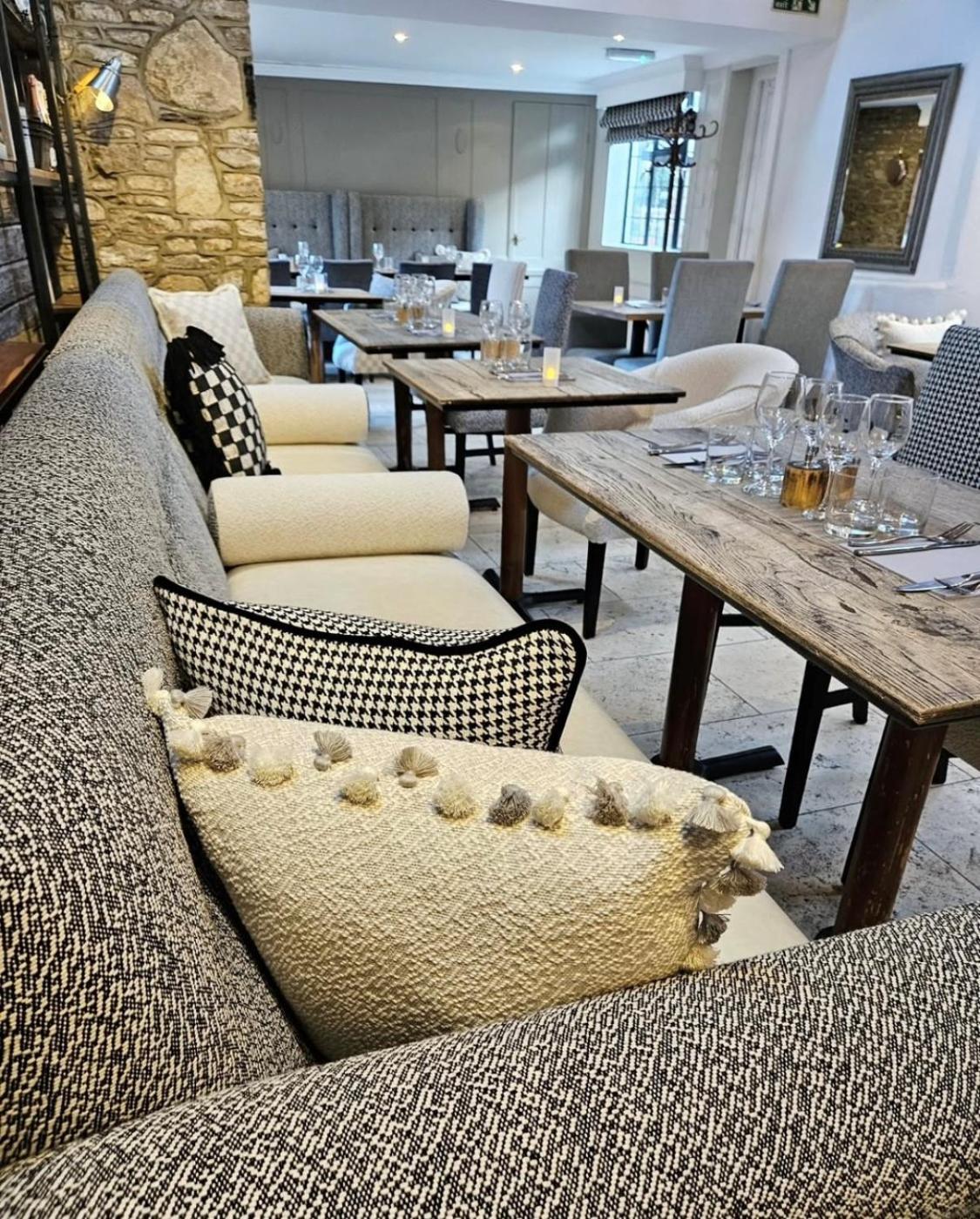White Hart Hotel 3*